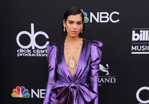 dua lipa height in feet|Dua Lipa Measurements Height Weight Bra Size Age Body。